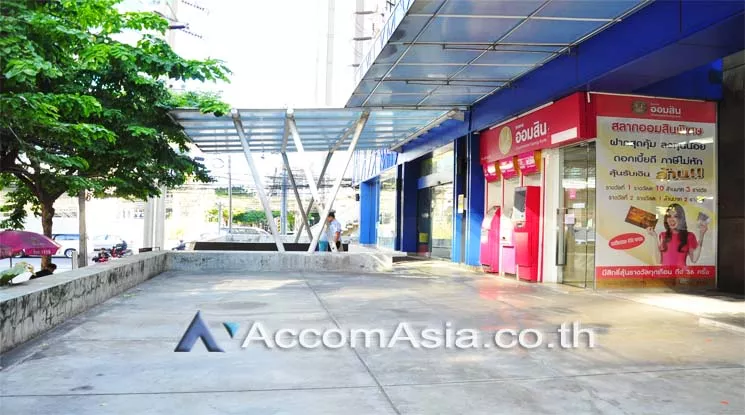 unit Office space For Rent in Silom, Bangkok  near BTS Surasak (AA11173)